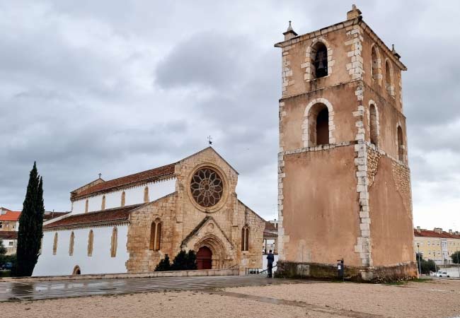 L'église de Santa Maria do Olival
