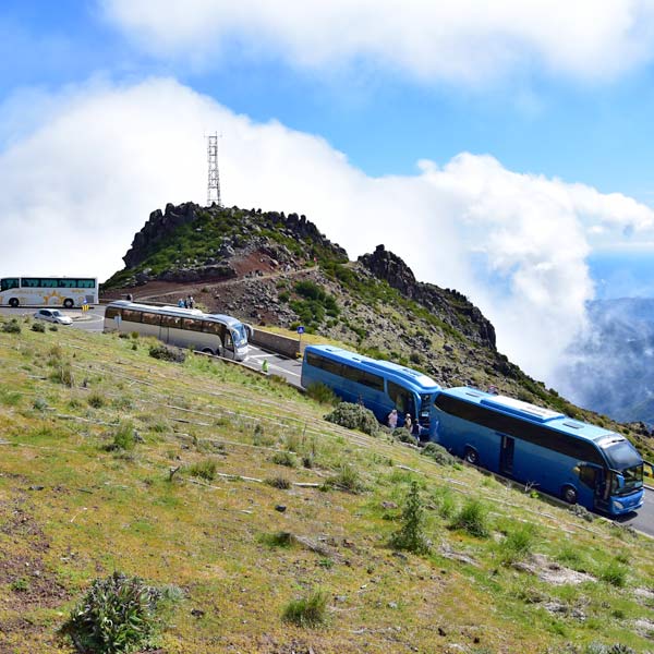 Pico do Arieiro cars de touristes